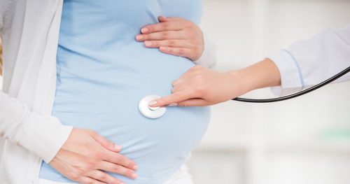 أسباب ومضاعفات تأخر الولادة في الشهر التاسع