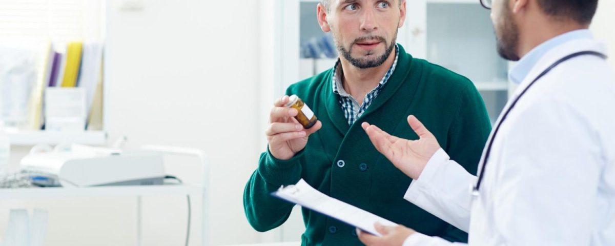 عينة الخصية بالميكروسكوب الجراحي