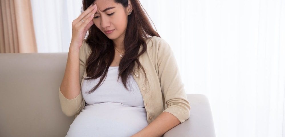 الصداع أثناء الحمل| كل ما تحتاجين معرفته